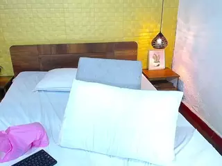 bootyliciousss's Live Sex Cam Show