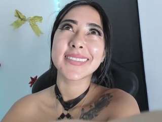 nicolepowell Live Webcam on CamSoda