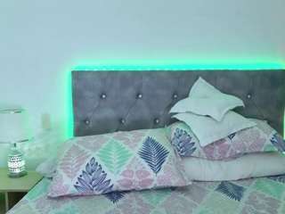 Live webcam model nicolepowell on Soda Cams