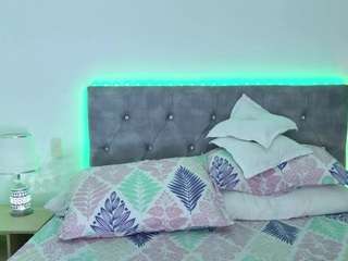 Live webcam model nicolepowell on Soda Cams