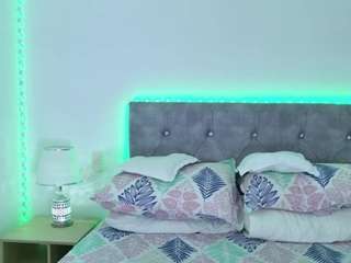 Live webcam model nicolepowell on Soda Cams