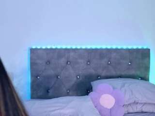 nicolepowell's live room
