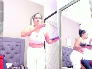 victoriamilf Live Webcam on CamSoda