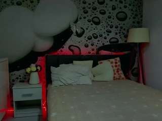 almafancy's CamSoda show and profile