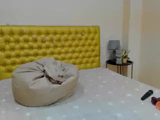 almafancy's Live Sex Cam Show