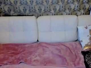 Live webcam model mariannasmily on Soda Cams