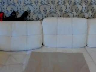 mariannasmily's CamSoda show and profile