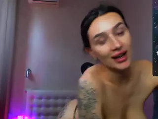 veronica-larson's Live Sex Cam Show