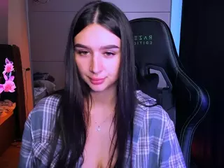 veronica-larson's Live Sex Cam Show