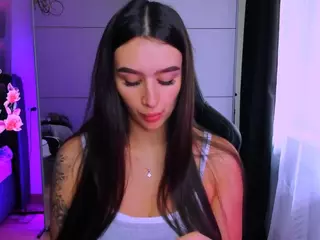 veronica-larson's Live Sex Cam Show