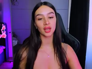 veronica-larson's Live Sex Cam Show