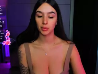 veronica-larson's Live Sex Cam Show