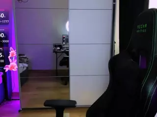 veronica-larson's Live Sex Cam Show