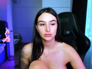 veronica-larson's Live Sex Cam Show