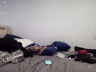 hwdmusclerub's CamSoda show and profile