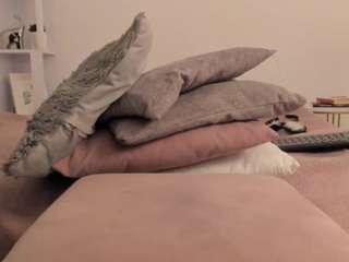 april-roses webcam
