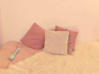 Live webcam model april-roses on Soda Cams