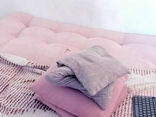 Live stream of april-roses