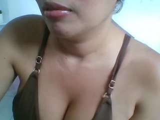 april-roses webcam model