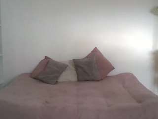 APRIL-ROSES live webcam show