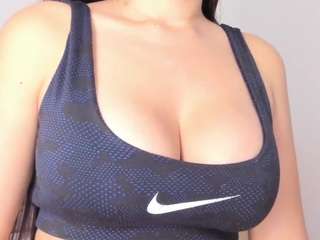 APRIL-ROSES live cam preview