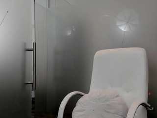 ayumilove's CamSoda show and profile