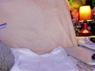 nicolette69v live webcam show