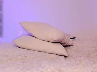 powergirl's CamSoda show and profile