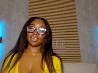 Live webcam model siennacole on Soda Cams