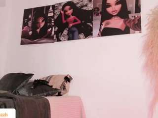 Ariana live webcam show
