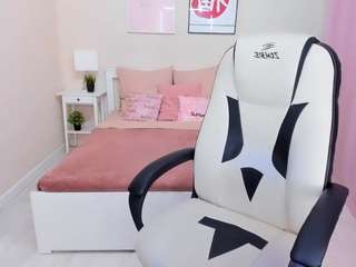 Live webcam model helenaregal on Soda Cams