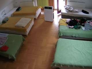 voyeurcam-julmodels-bed-6