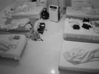 voyeurcam-julmodels-bed-6