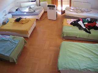 voyeurcam-julmodels-bed-6