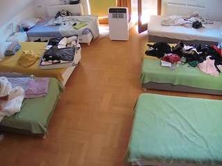 voyeurcam-julmodels-bed-6