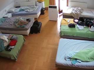 voyeurcam-julmodels-bed-6