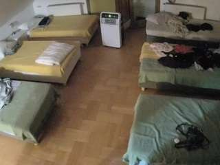 voyeurcam-julmodels-bed-6