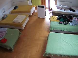 voyeurcam-julmodels-bed-6