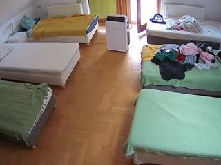 voyeurcam-julmodels-bed-6