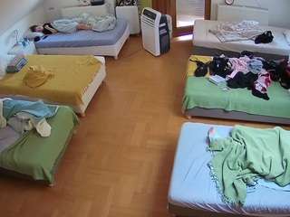 Voyeur Cam camsoda voyeurcam-julmodels-bed-6