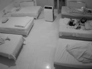 voyeurcam-julmodels-bed-6 camsoda Strip Chat Teen 