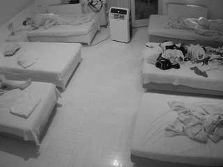 voyeurcam-julmodels-bed-6