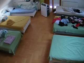 Voyeur Live Cams camsoda voyeurcam-julmodels-bed-6