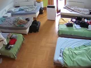 Naked Female Models camsoda voyeurcam-julmodels-bed-6