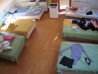 voyeurcam-julmodels-bed-6 camsoda Live Chat Cams 