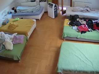 camsoda voyeurcam-julmodels-bed-6