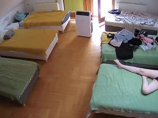 Naked Blond Models camsoda voyeurcam-julmodels-bed-6