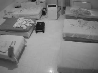 Free Live Cam Voyeur camsoda voyeurcam-julmodels-bed-6