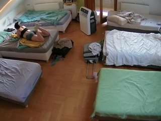 Teenage Nude Model camsoda voyeurcam-julmodels-bed-6