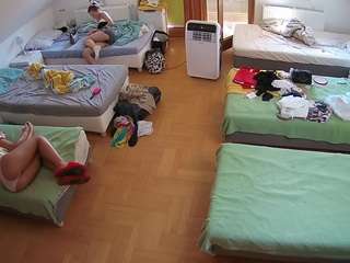 Hot Naked Models camsoda voyeurcam-julmodels-bed-6